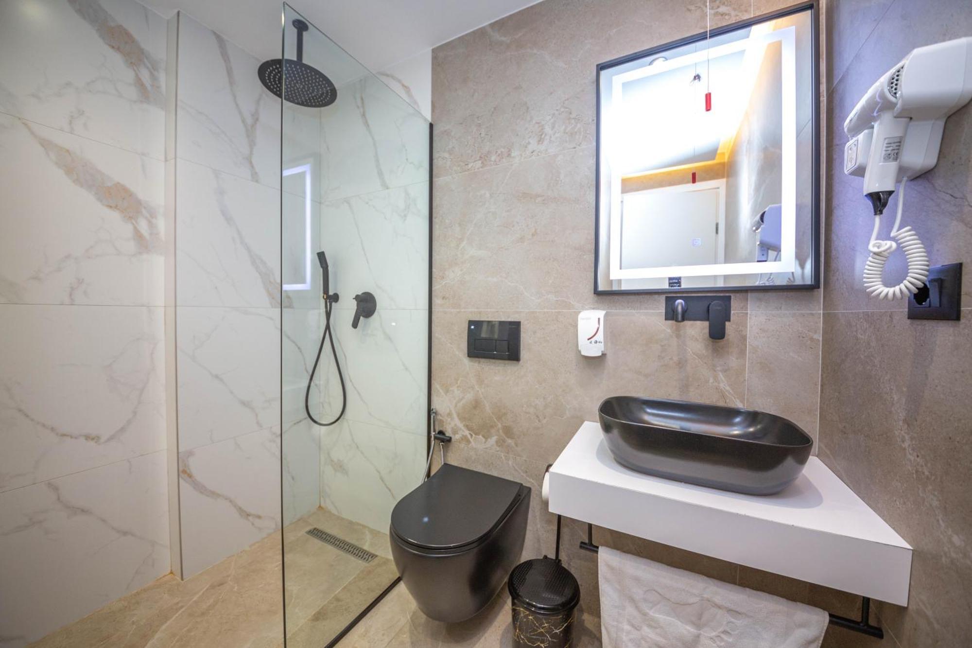 Absolute Hotel Ksamil Luaran gambar