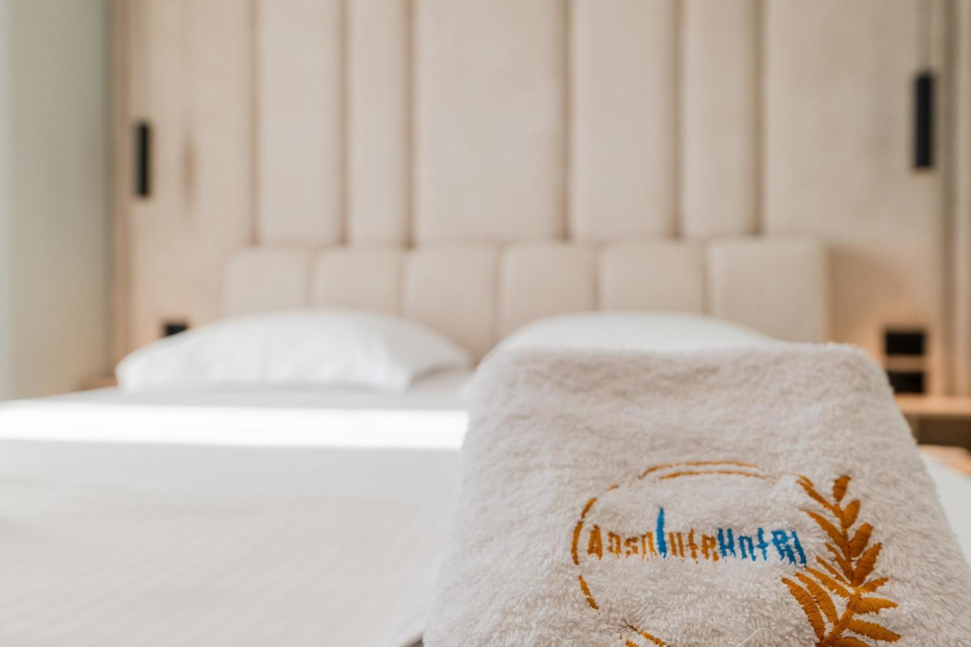 Absolute Hotel Ksamil Bilik gambar